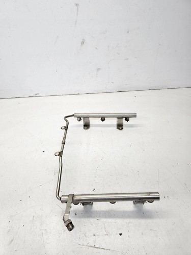 LISTWA WTRYSKOWA AUDI A4 A6 C6 2.4 FSI BDW 06E133681F