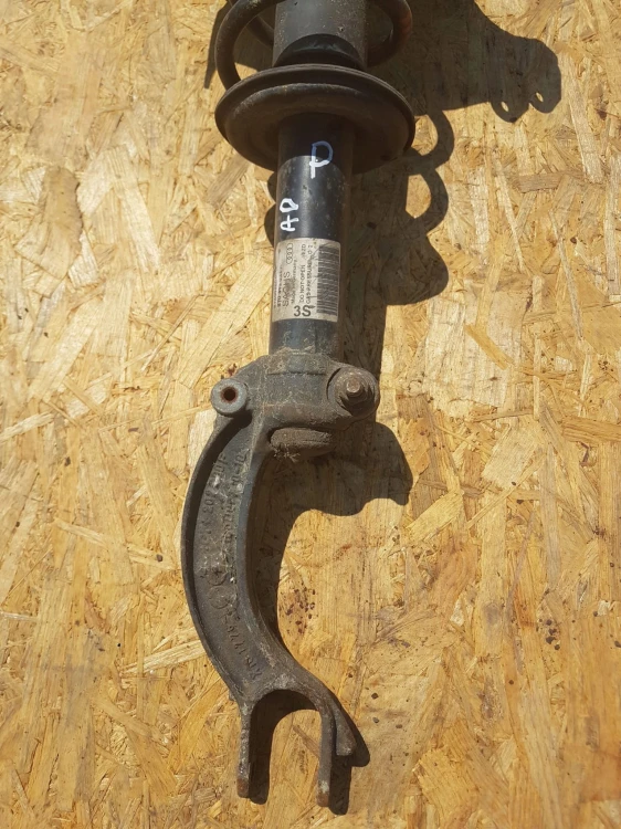 AMORTYZATOR PRAWY PRZÓD AUDI A4 B8 A5 8T0413031AD