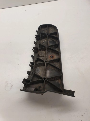 ŚLIZG ZDERZAKA LEWY TYŁ AUDI A4 B6 8E0807453