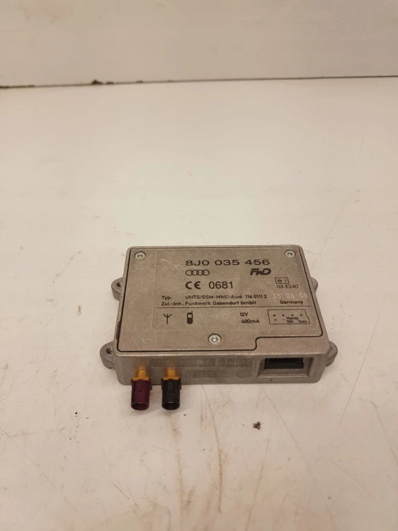 WZMACNIACZ ANTENOWY AUDI A4 A6 A5 Q5 8J0035456