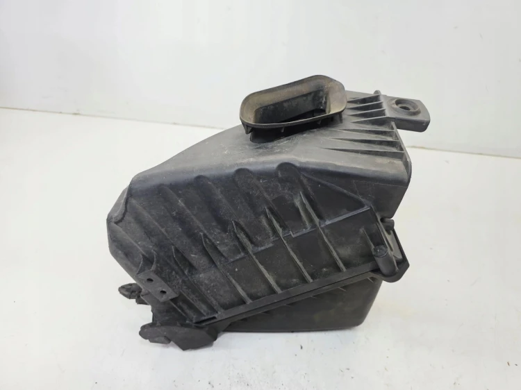 OBUDOWA FILTRA POWIETRZA AUDI A4 B7 2.7 3.0 TDI 059133835G