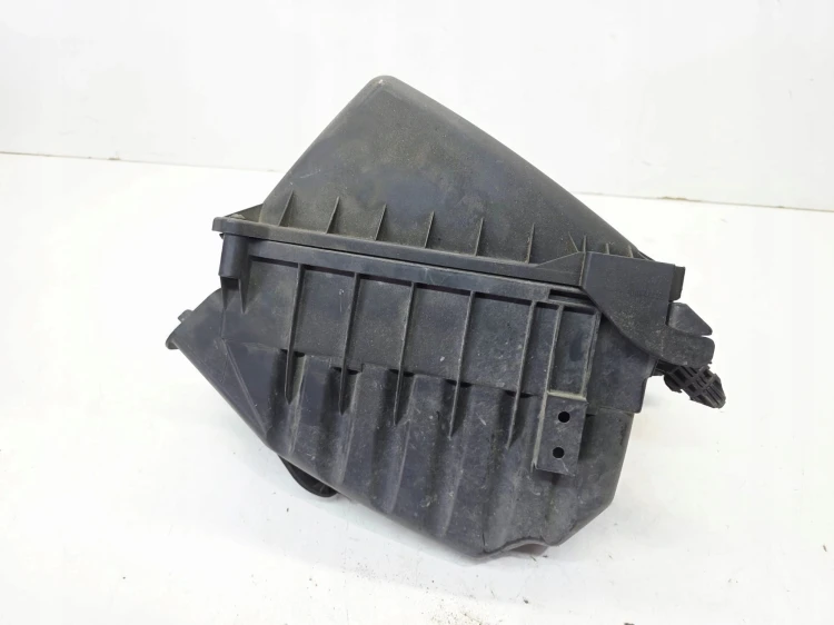 OBUDOWA FILTRA POWIETRZA AUDI A4 B7 2.7 3.0 TDI 059133835G