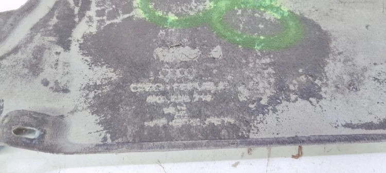 OSŁONA PODWOZIA PRAWY TYŁ AUDI A6 C8 4K0825216