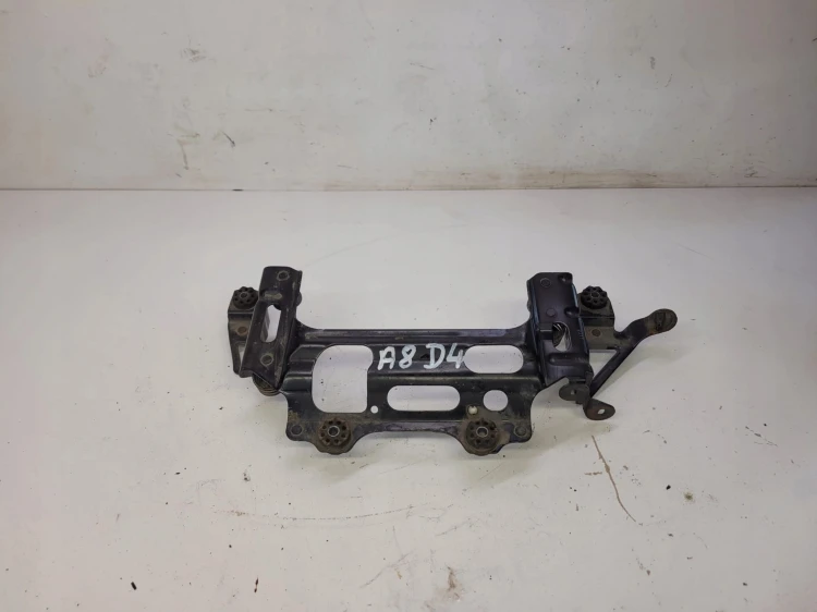 MOCOWANIE KOMPRESORA ZAWIESZENIA AUDI A8 4H0698999