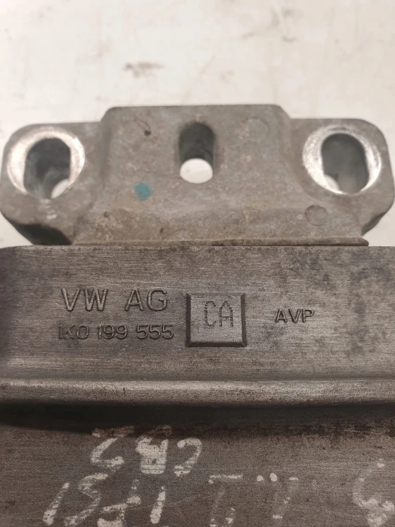 ŁAPA PODUSZKA SKRZYNI AUDI VW 1K0199555CA