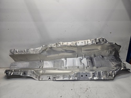 OSŁONA TERMICZNA TUNELU AUDI A3 8Y VOLKSWAGEN SEAT SKODA 5Q0825661BS