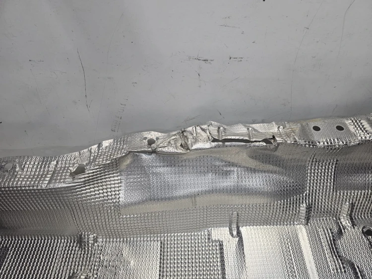OSŁONA TERMICZNA TUNELU AUDI A3 8Y VOLKSWAGEN SEAT SKODA 5Q0825661BS