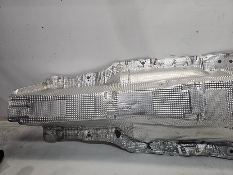 OSŁONA TERMICZNA TUNELU AUDI A3 8Y VOLKSWAGEN SEAT SKODA 5Q0825661BS