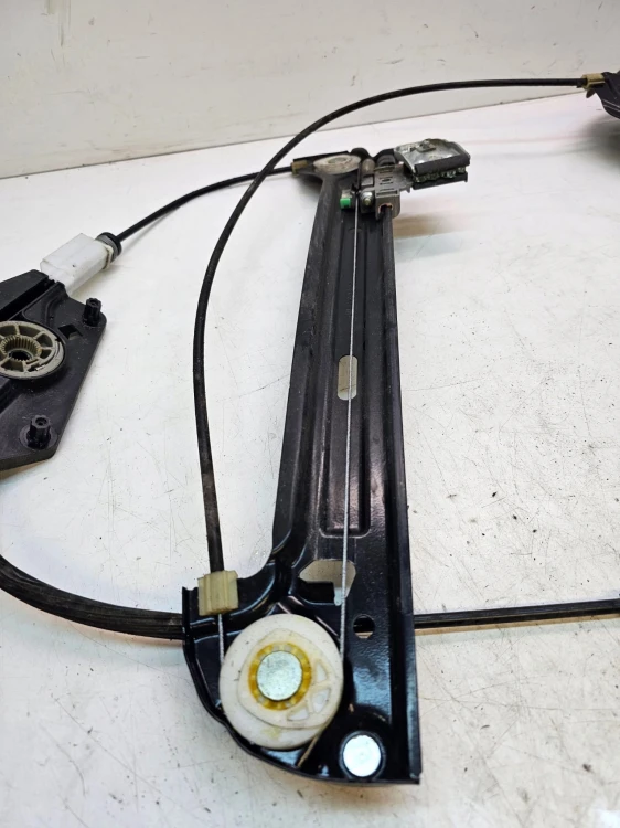 MECHANIZM SZYBY LEWY PRZÓD AUDI A5 8T COUPE 8T0837461D