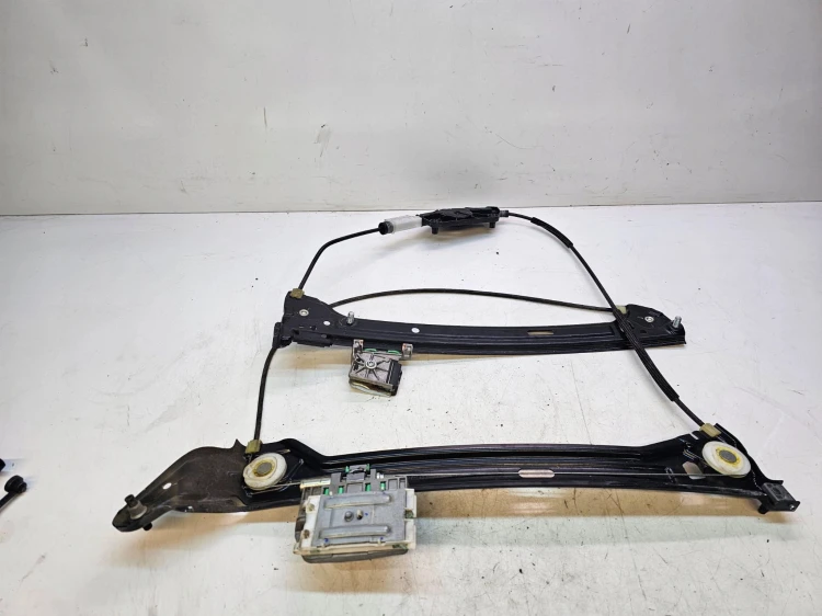 MECHANIZM SZYBY LEWY PRZÓD AUDI A5 8T COUPE 8T0837461D
