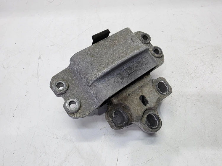 ŁAPA PODUSZKA SKRZYNI BIEGÓW AUDI VOLKSWAGEN SEAT SKODA 1K0199555R