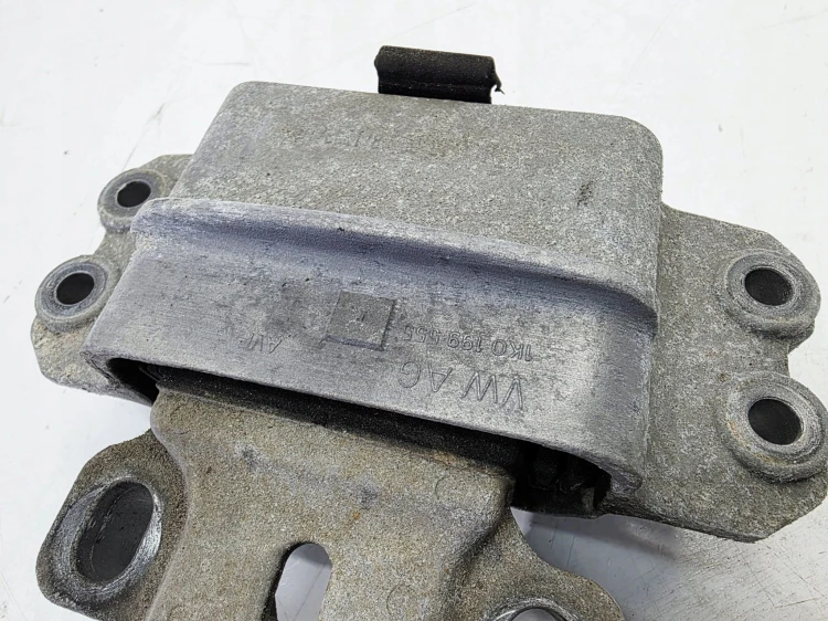 ŁAPA PODUSZKA SKRZYNI BIEGÓW AUDI VOLKSWAGEN SEAT SKODA 1K0199555R