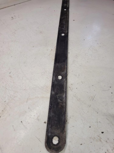 OSŁONA PŁYTA PODWOZIA PROGU AUDI Q3 8U 8U0825202A