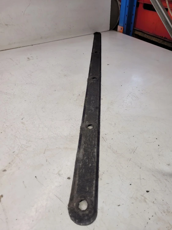 OSŁONA PŁYTA PODWOZIA PROGU AUDI Q3 8U 8U0825202A