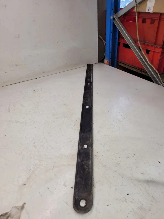OSŁONA PŁYTA PODWOZIA PROGU AUDI Q3 8U 8U0825202A