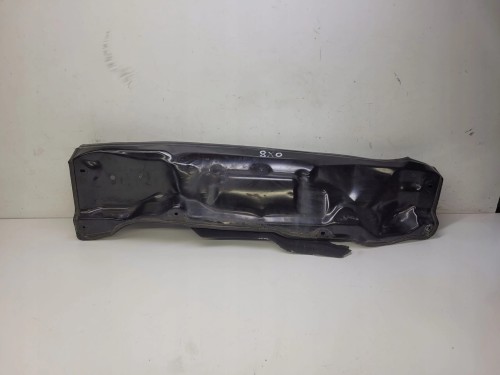 PODSZYBIE METALOWE AUDI A1 8X 8X0805275A