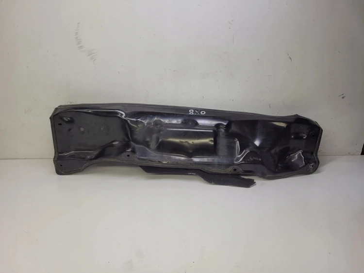 PODSZYBIE METALOWE AUDI A1 8X 8X0805275A