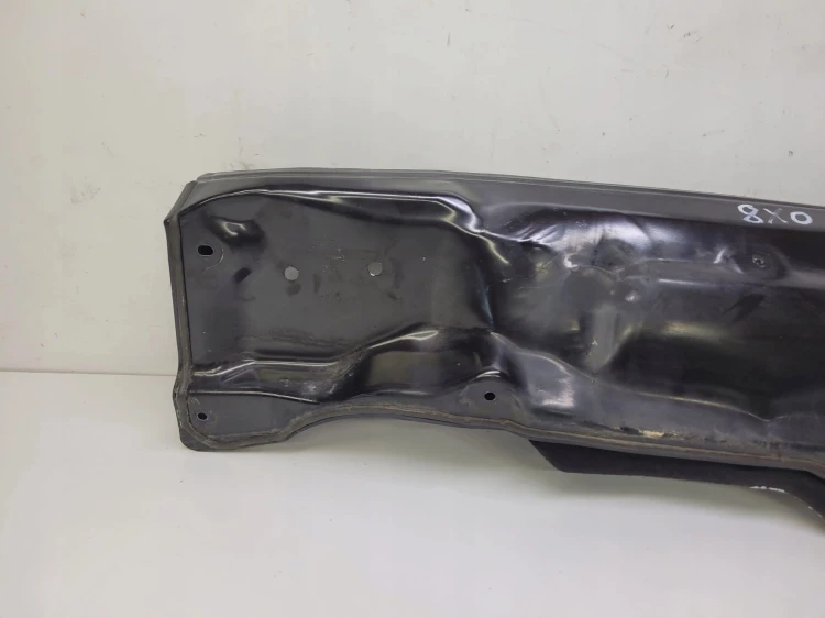 PODSZYBIE METALOWE AUDI A1 8X 8X0805275A