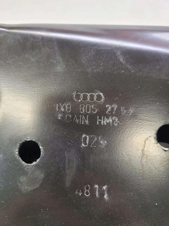PODSZYBIE METALOWE AUDI A1 8X 8X0805275A