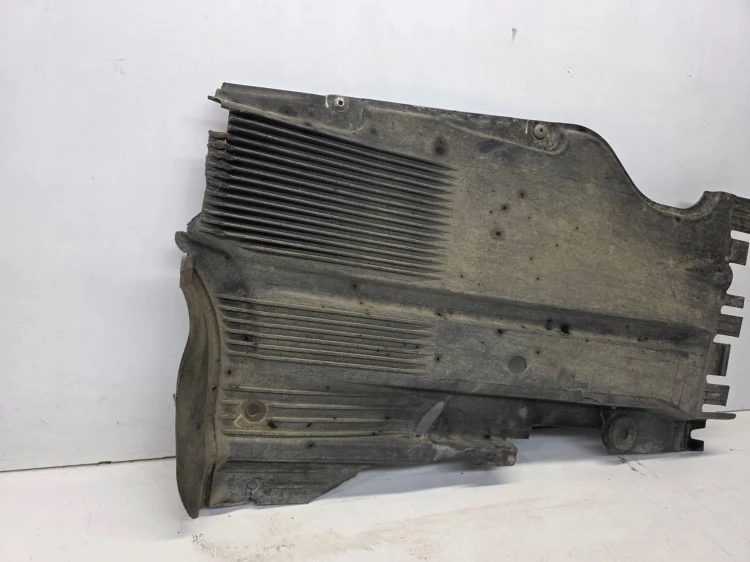 OSŁONA PODWOZIA LEWY TYŁ AUDI A4 B8 ALLROAD 8K9825215 ORYGINAŁ *7*