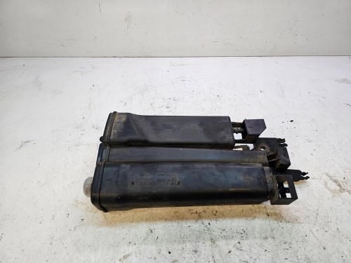 FILTR WĘGLOWY AUDI A3 8V VW SEAT SKODA 5Q0201801B