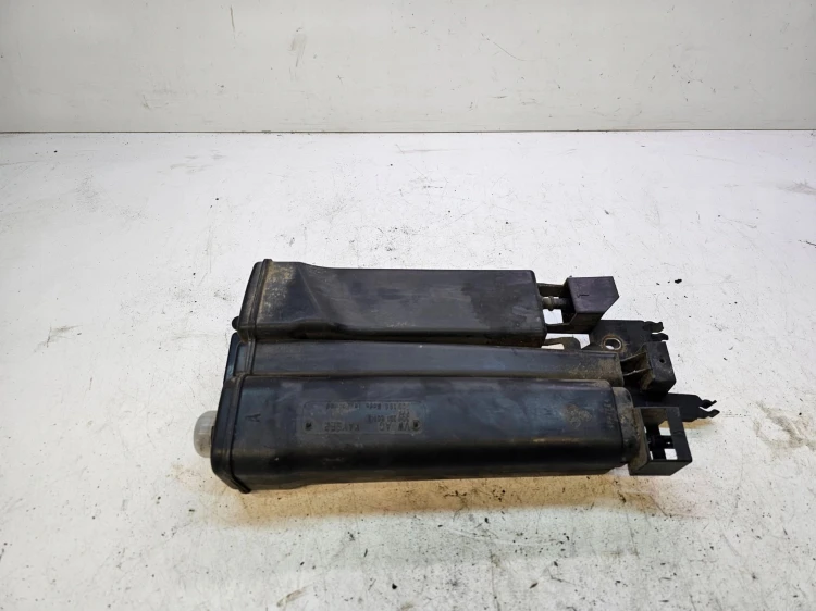 FILTR WĘGLOWY AUDI A3 8V VW SEAT SKODA 5Q0201801B
