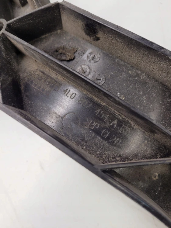 ŚLIZG ZDERZAKA PRAWY TYŁ AUDI Q7 4L 4L0807454A