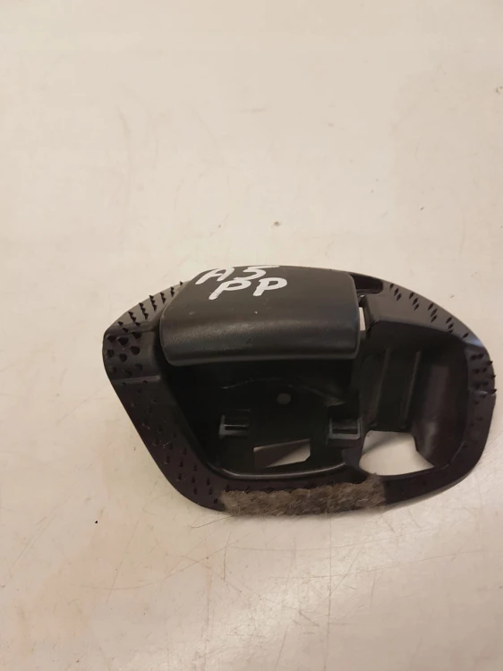 CIĘGNO FOTELA PRAWE AUDI A5 8T0881634A 8T0882618