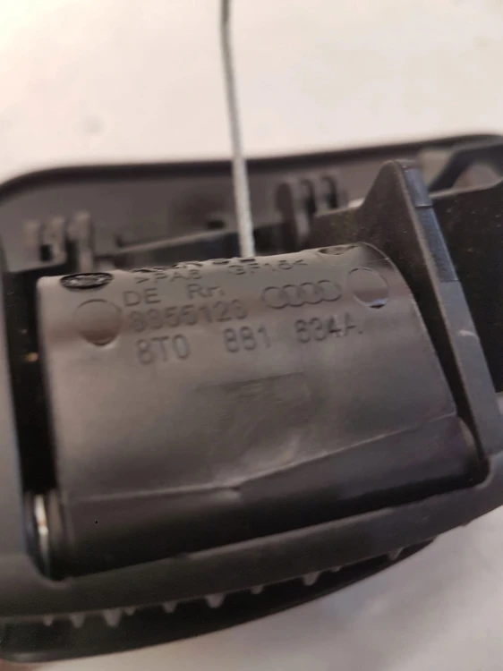 CIĘGNO FOTELA PRAWE AUDI A5 8T0881634A 8T0882618