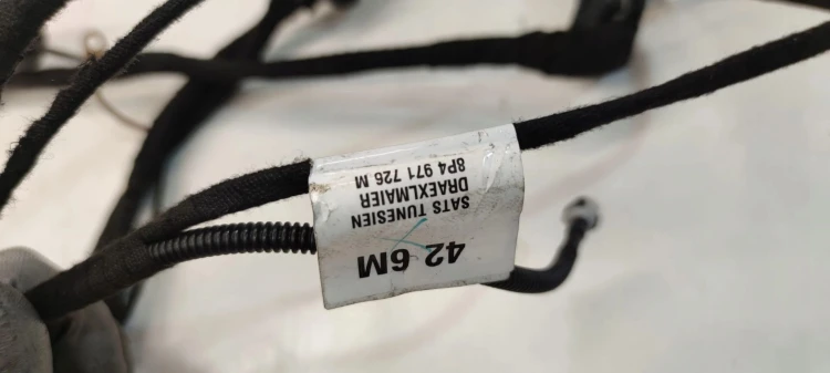 WIĄZKA KLAPY TYŁ AUDI A3 8P 2 LIFT 5D 8P4971726M