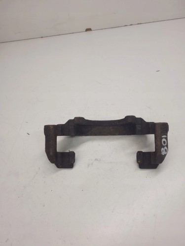 JARZMO ZACISKU PRZÓD AUDI A4 B7 A6 C6 A3 8P 801