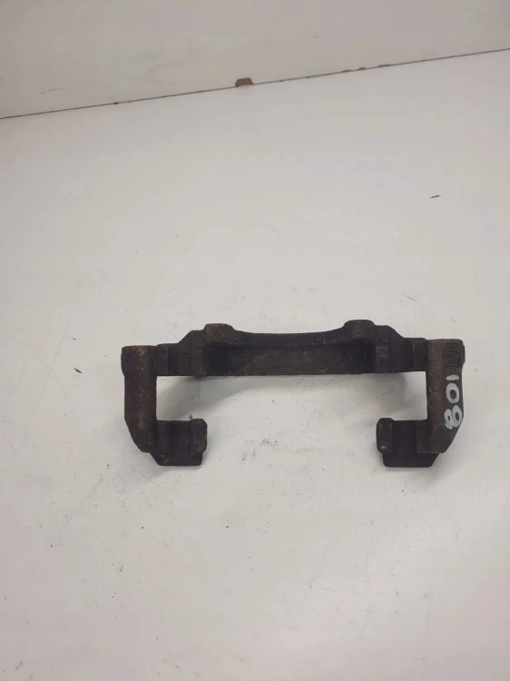 JARZMO ZACISKU PRZÓD AUDI A4 B7 A6 C6 A3 8P 801