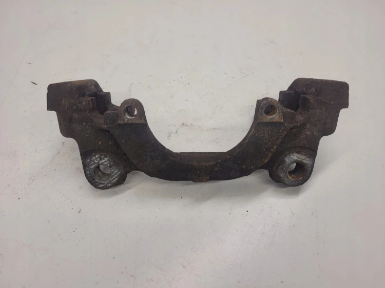 JARZMO ZACISKU PRZÓD AUDI A4 B7 A6 C6 A3 8P 801