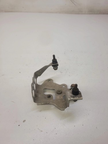 UCHWYT MOCOWANIE ROZDZIELACZA AUDI A6 Q7 7L0616251