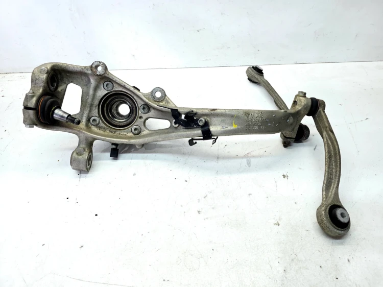 ZWROTNICA PIASTA LEWY PRZÓD AUDI Q7 4M 4M0407271J 4M0407559