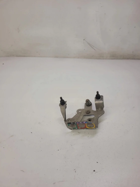 UCHWYT MOCOWANIE ROZDZIELACZA AUDI A6 Q7 7L0616251