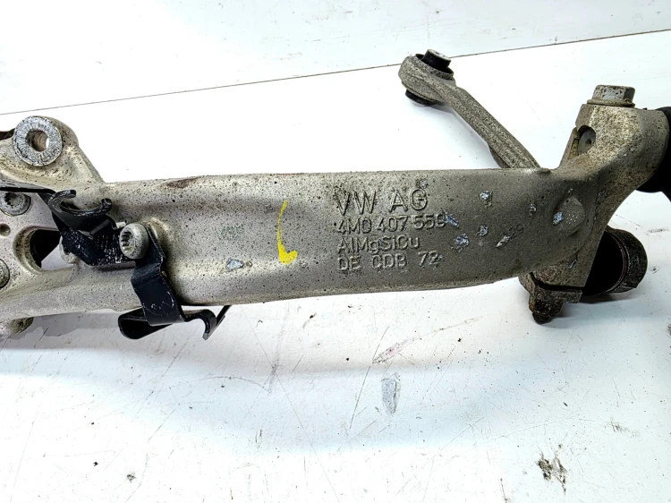 ZWROTNICA PIASTA LEWY PRZÓD AUDI Q7 4M 4M0407271J 4M0407559