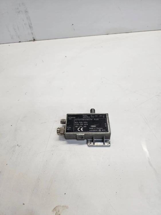 WZMACNIACZ ANTENOWY AUDI A6 C5 A4 B5 4B5035585