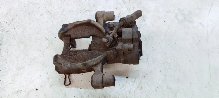 ZACISK HAMULCOWY PRAWY TYŁ AUDI A3 8V VW SEAT SKODA 5Q0615406CK