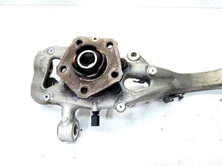 ZWROTNICA PIASTA PRAWY PRZÓD AUDI Q7 4M 4M0407272J 4M0407560