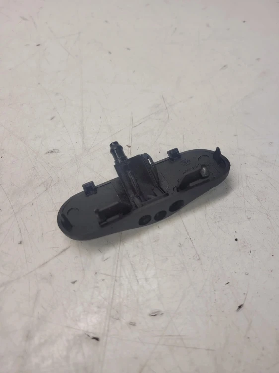 DYSZA SPRYSKIWACZA PRAWA AUDI A1 8X 8X0955988