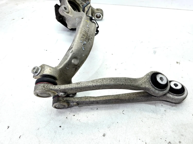 ZWROTNICA PIASTA PRAWY PRZÓD AUDI Q7 4M 4M0407272J 4M0407560