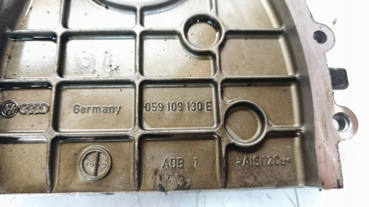 OBUDOWA ŁAŃCUCHA ROZRZĄDU AUDI A4 B8 A5 Q5 A6 C6 2.7 3.0 TDI 059109130E