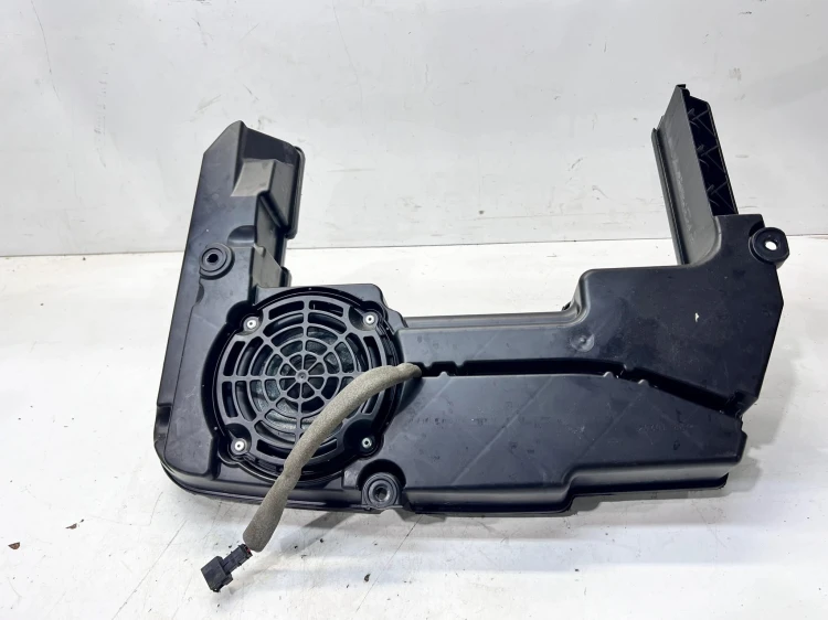 GŁOŚNIK SUBWOOFER TUBA AUDI A4 B8 AVANT 8K9035382B