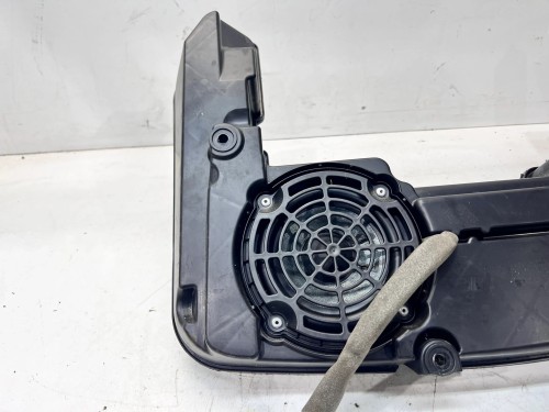 GŁOŚNIK SUBWOOFER TUBA AUDI A4 B8 AVANT 8K9035382B