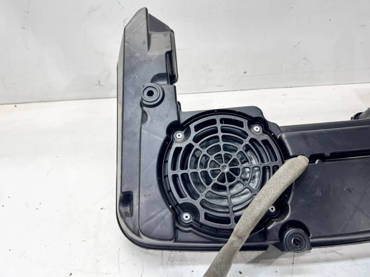 GŁOŚNIK SUBWOOFER TUBA AUDI A4 B8 AVANT 8K9035382B