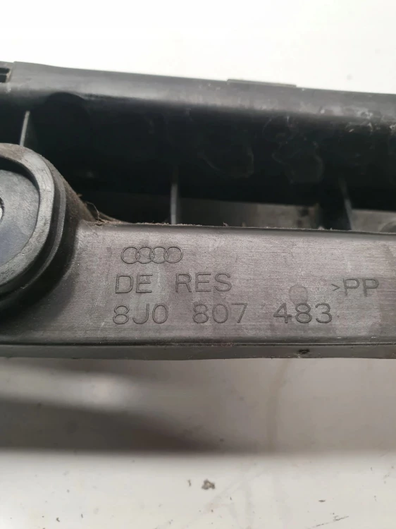 ŚLIZG ZDERZAKA LEWY TYŁ AUDI TT 8J 8J0807483