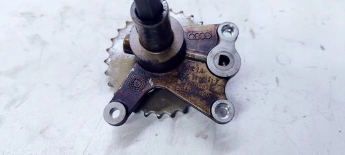 NAPĘD POMPY OLEJU AUDI A6 C6 2.4 BDW 06E109361F
