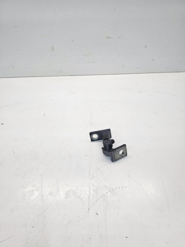 ZAWIAS DRZWI PRAWY AUDI A1 8X Q3 8U A3 8V 8X0831404A