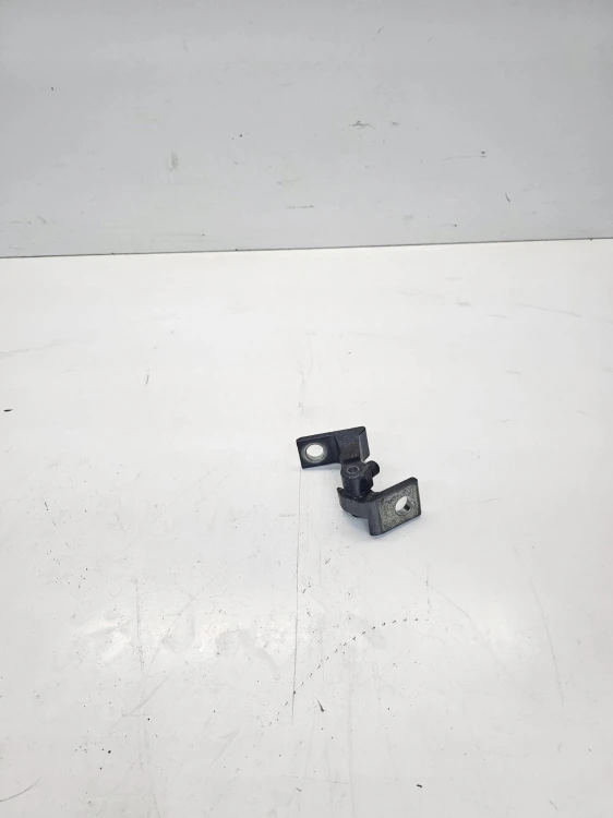 ZAWIAS DRZWI PRAWY AUDI A1 8X Q3 8U A3 8V 8X0831404A